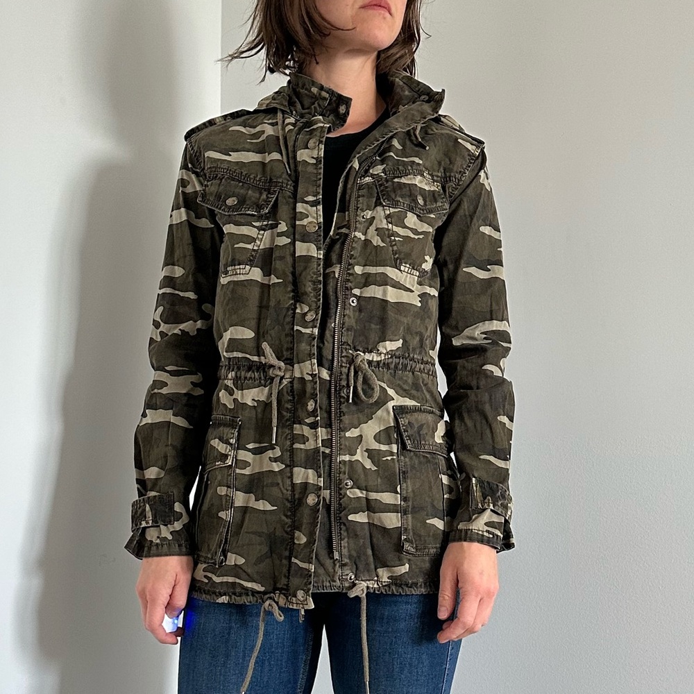 Talula Aritzia Cargo Army Camo Camp Trooper Jacket XXXS